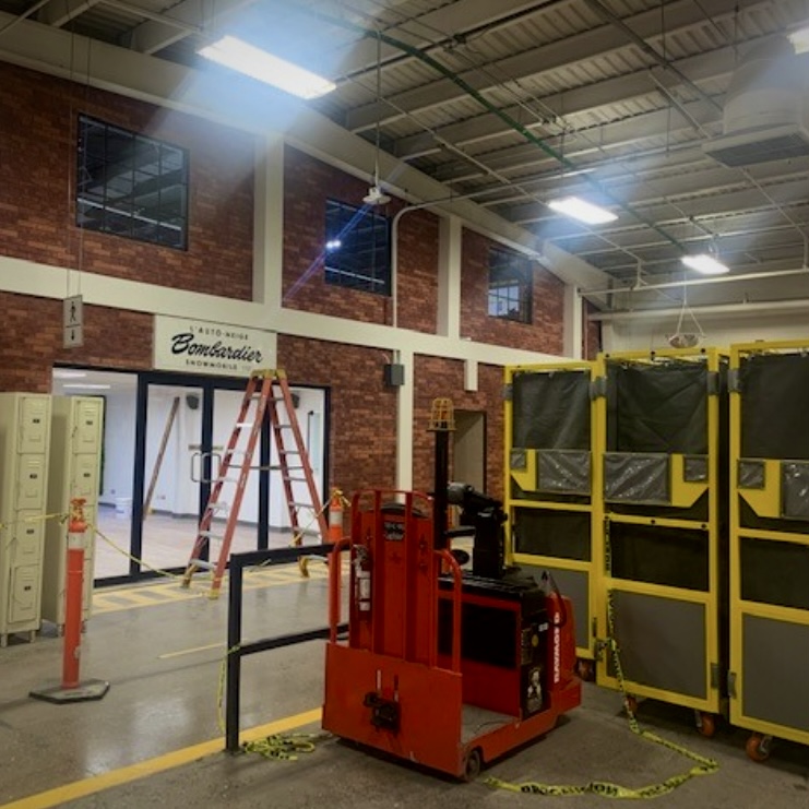 Remodelación de sala de entrenamiento y fachada en planta BRP